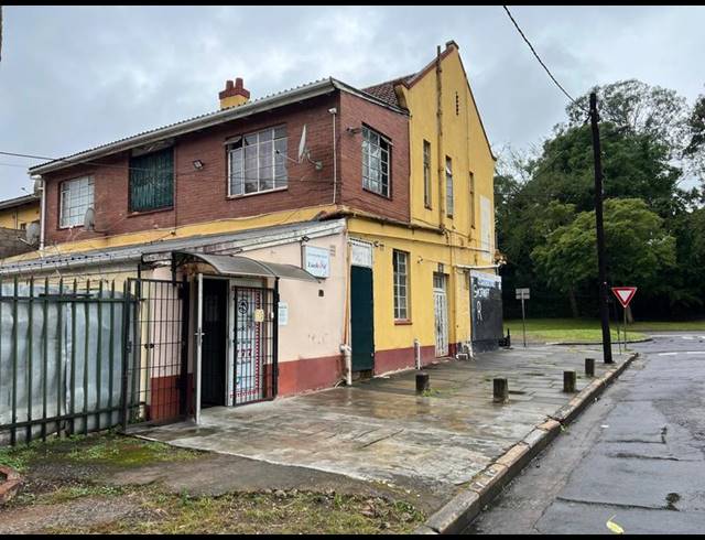 RETAIL FOR SALE IN PRESTBURY